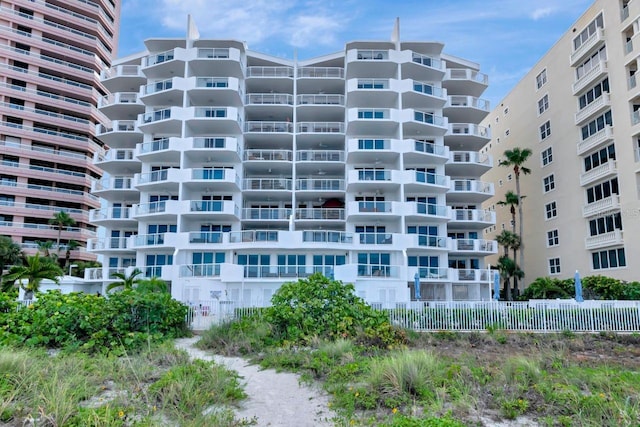 1350 Gulf Blvd Unit 301, Clearwater Beach, FL 33767 - view of property with fence