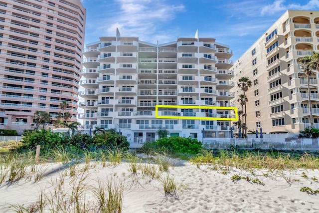 1350 Gulf Blvd Unit 301, Clearwater Beach, FL 33767 - view of property featuring fence