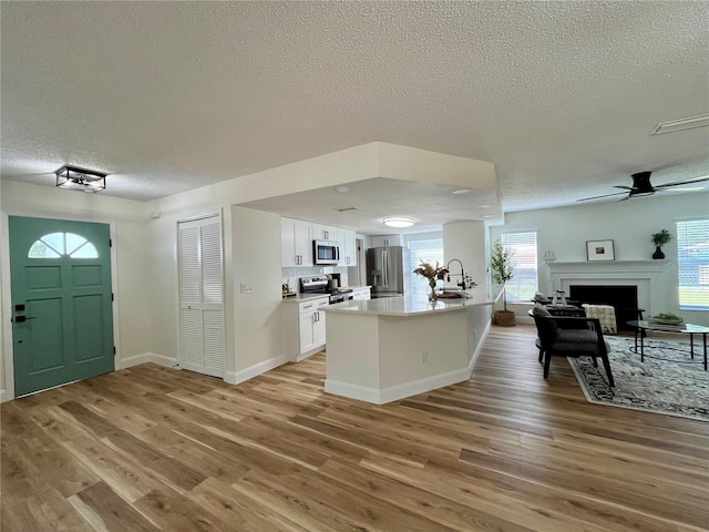 10408 N 50th St Unit 1/2, Tampa, FL 33617 - photo 2