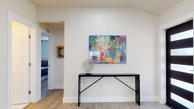 4530 5th Ave S, Saint Petersburg, FL 33711 - foyer entrance featuring wood finished floors and baseboards