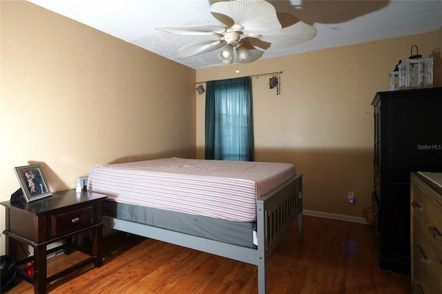 7360 Ulmerton Rd Unit 29B, Largo, FL 33771 - bedroom with wood finished floors and a ceiling fan
