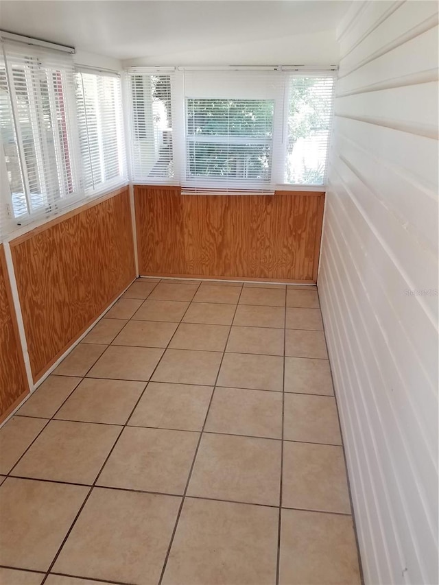 548 3rd St N, Saint Petersburg, FL 33701 - view of unfurnished sunroom