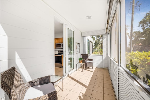 615 10th Ave NE Unit 1, Saint Petersburg, FL 33701 - sunroom with visible vents