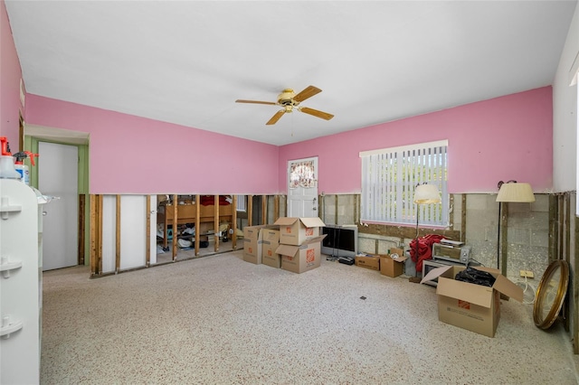 2827 1st St NE, Saint Petersburg, FL 33704 - game room featuring a ceiling fan