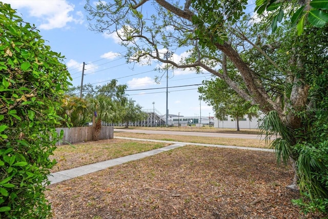 2585 9th Ave N, Saint Petersburg, FL 33713 - view of yard featuring fence