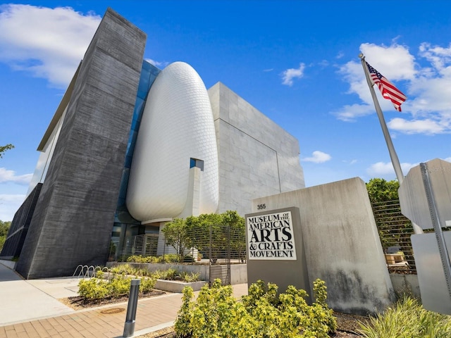1666 N Dakota Ave NE, Saint Petersburg, FL 33703 - view of building exterior