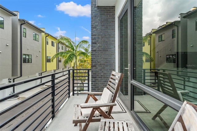 907 Arlington Ave N, Saint Petersburg, FL 33705 - view of balcony
