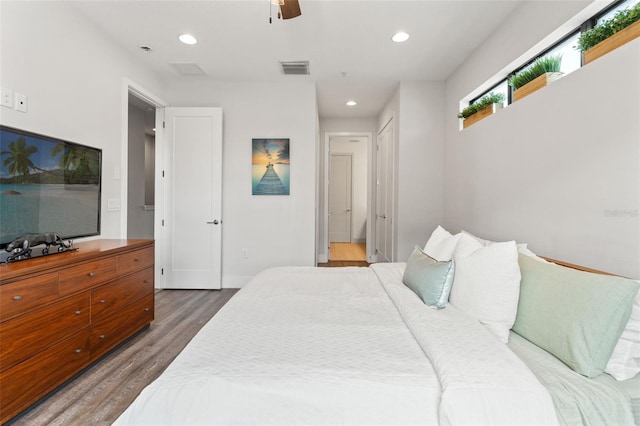 907 Arlington Ave N, Saint Petersburg, FL 33705 - bedroom featuring visible vents, ceiling fan, wood finished floors, and recessed lighting