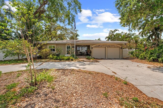 219 Rialto Way NE, Saint Petersburg, FL 33704 - photo 1