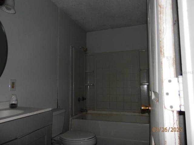 851 Easy St, Brooksville, FL 34601 - full bath featuring toilet, vanity, and shower / bathing tub combination