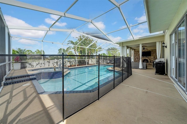 13122 Prestwick Dr, Riverview, FL 33579 - view of pool featuring a lanai, a patio, a pool with connected hot tub, and a ceiling fan