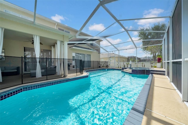 13122 Prestwick Dr, Riverview, FL 33579 - view of swimming pool with a patio area, a pool with connected hot tub, a lanai, and a ceiling fan