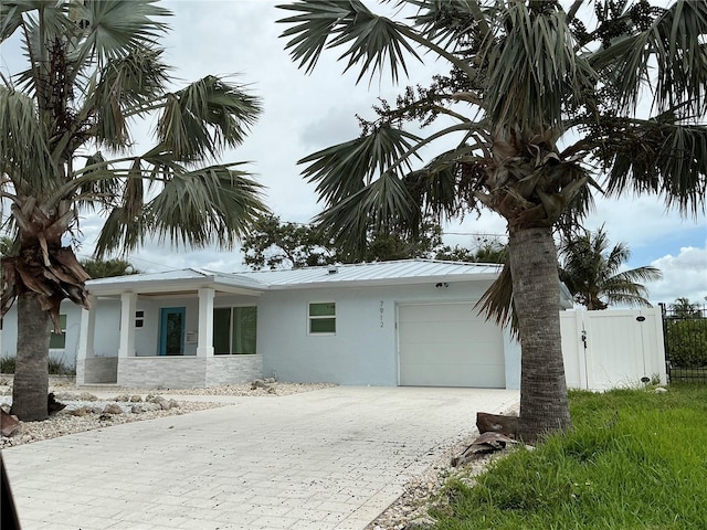 7912 Causeway Blvd S, Saint Petersburg, FL 33707 - photo 1