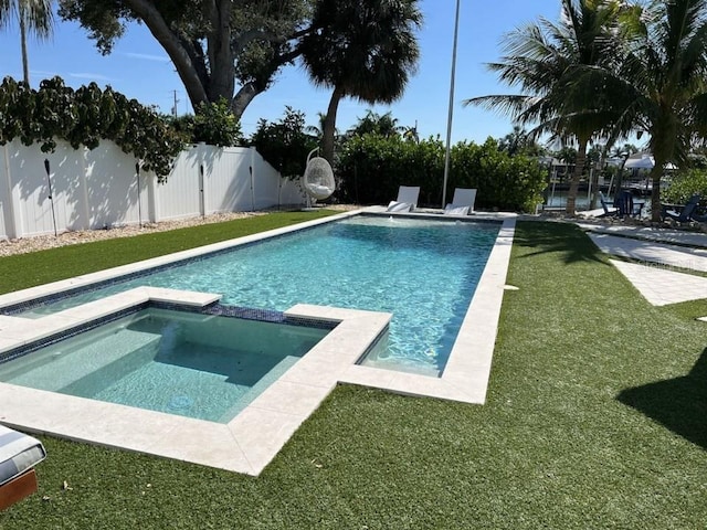7912 Causeway Blvd S, Saint Petersburg, FL 33707 - photo 2