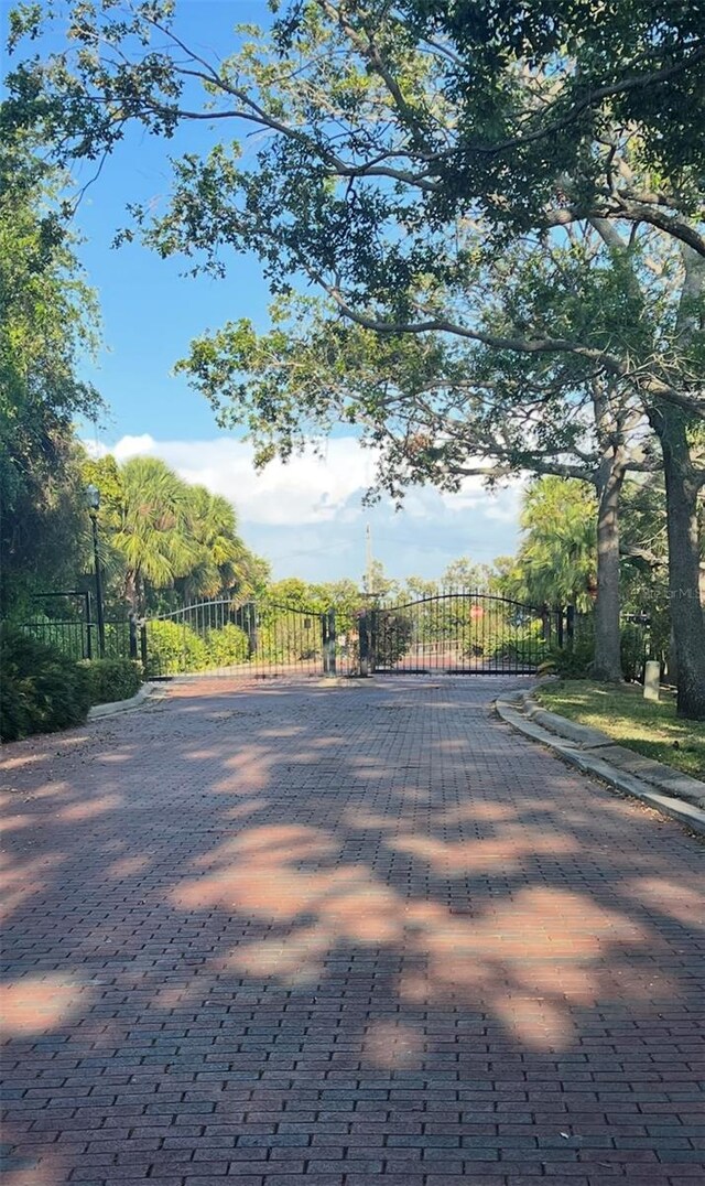 2837 Bayshore Trails Dr, Tampa, FL 33611 - photo 30