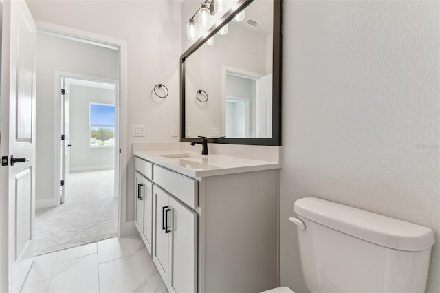 11884 Richmond Trl, Parrish, FL 34219 - half bathroom featuring toilet and vanity