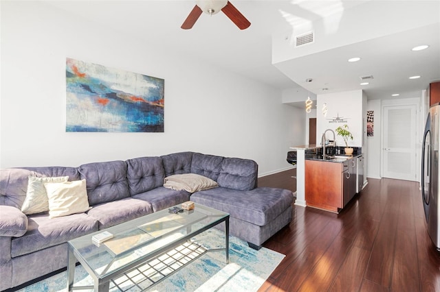 777 N Ashley Dr Unit 2610, Tampa, FL 33602 - living room featuring recessed lighting, baseboards, dark wood-style floors, visible vents, and a ceiling fan