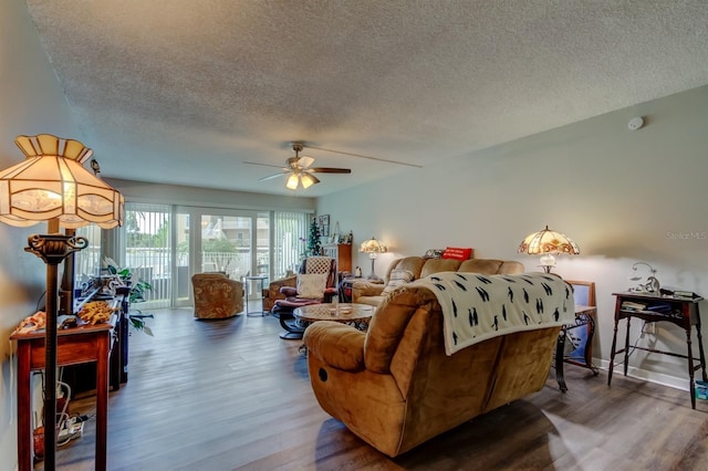225 Country Club Dr Unit 1104, Largo, FL 33771 - photo 2