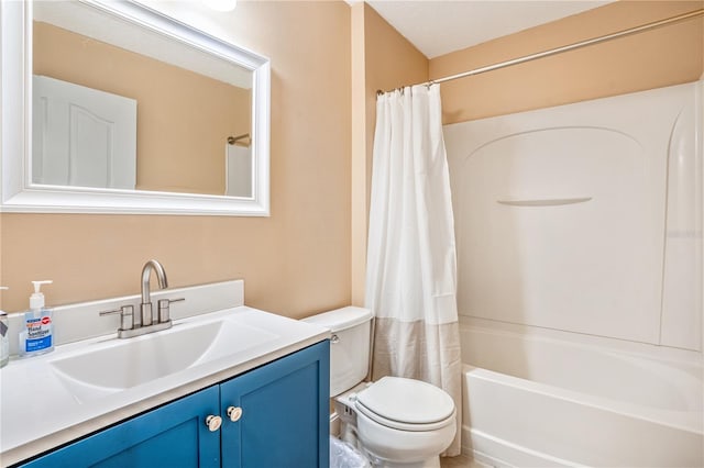 16755 Sunrise Vista Dr, Clermont, FL 34714 - bathroom with toilet, vanity, and shower / bath combo