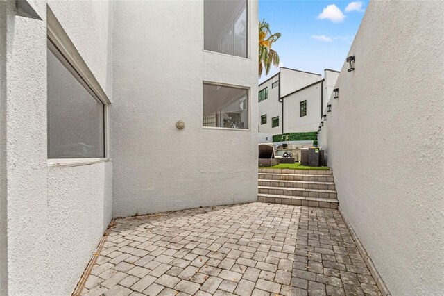 4522 W N B St, Tampa, FL 33609 - view of patio with a residential view