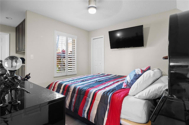 bedroom featuring a closet