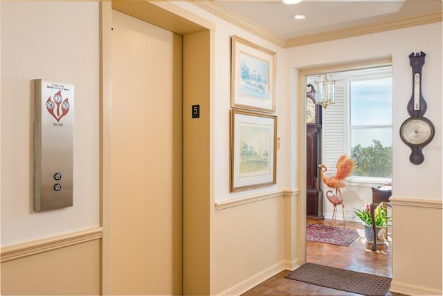 2401 S Ardson Pl Unit 503, Tampa, FL 33629 - foyer with a chandelier and crown molding