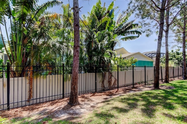 13217 Canopy Creek Dr, Tampa, FL 33625 - view of gate