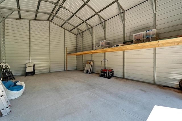 14807 Capps Estates Ln, Wimauma, FL 33598 - garage with metal wall