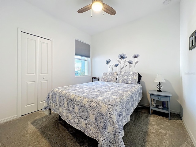 5415 Los Robles Ct, Palmetto, FL 34221 - carpeted bedroom with a closet and a ceiling fan