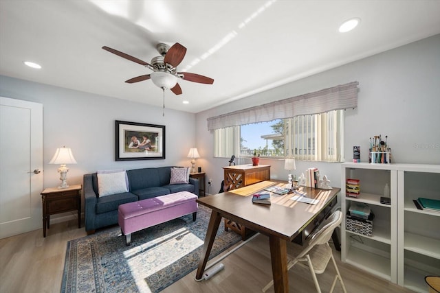 4544 Harbor Hills Dr, Largo, FL 33770 - living area featuring a ceiling fan, light wood-style flooring, and recessed lighting