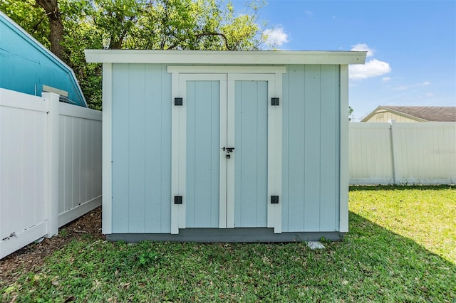 2808 W Lake Ave, Tampa, FL 33607 - view of shed with a fenced backyard