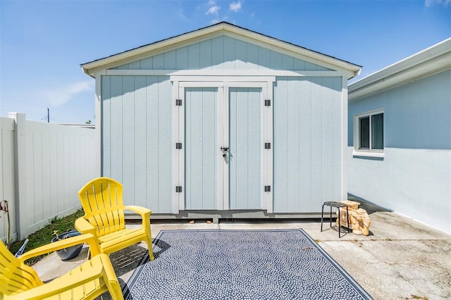 2808 W Lake Ave, Tampa, FL 33607 - view of shed featuring fence