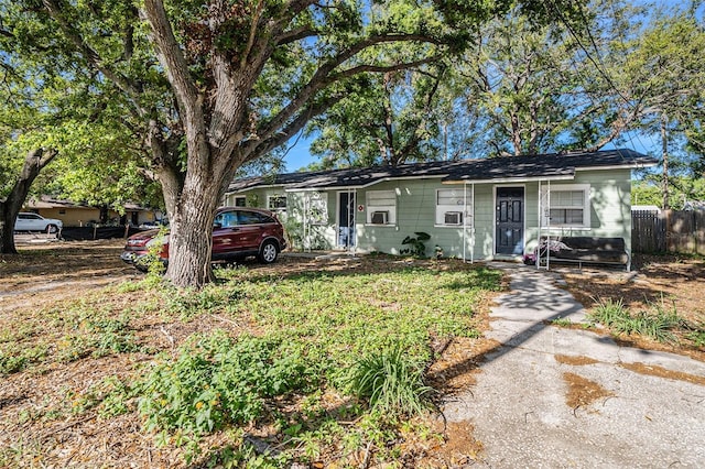 15424 Waverly St, Clearwater, FL 33760 - photo 2