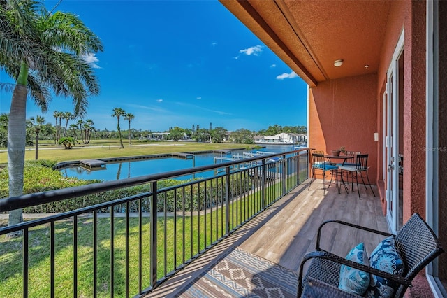 47 W Morgan St, Tarpon Springs, FL 34689 - balcony featuring a water view