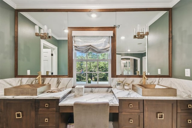 3313 W Mullen Ave, Tampa, FL 33609 - full bath featuring vanity, crown molding, and recessed lighting