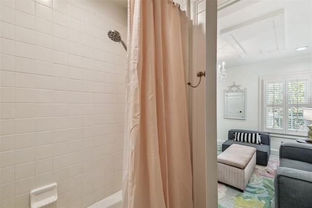3313 W Mullen Ave, Tampa, FL 33609 - bathroom featuring baseboards, crown molding, and recessed lighting