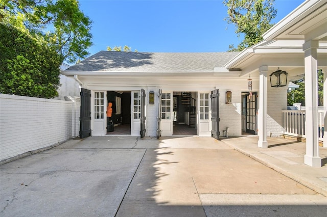 3313 W Mullen Ave, Tampa, FL 33609 - exterior space featuring fence