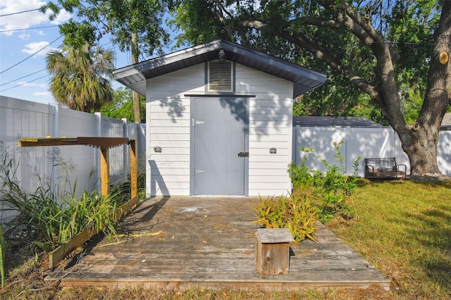 7210 8th Ave N, Saint Petersburg, FL 33710 - view of shed with a fenced backyard