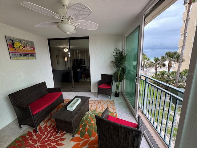 1390 Gulf Blvd Unit 104, Clearwater, FL 33767 - sunroom with a textured wall