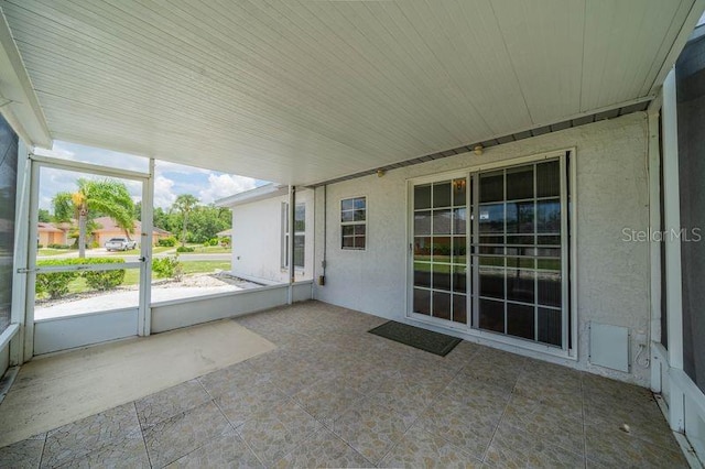 301 Caloosa Palms Ct, Sun City Center, FL 33573 - view of unfurnished sunroom