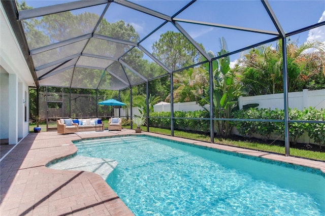 13008 Eagles Entry Dr, Odessa, FL 33556 - view of pool featuring outdoor lounge area, a fenced backyard, a patio, and a lanai