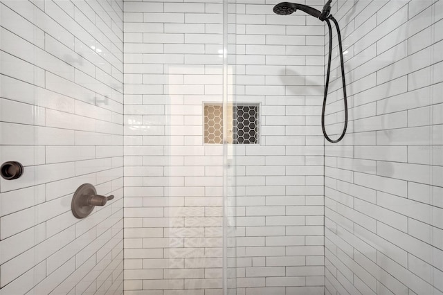 1308 W Perdiz St, Tampa, FL 33612 - full bath featuring a stall shower