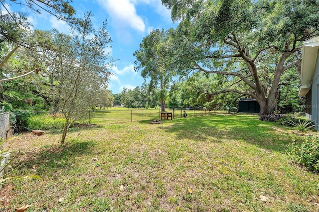 1308 W Perdiz St, Tampa, FL 33612 - view of yard with fence