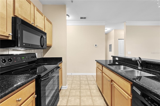 4207 S Dale Mabry Hwy Unit 3302, Tampa, FL 33611 - kitchen featuring crown molding, a sink, light tile patterned floors, visible vents, and black appliances