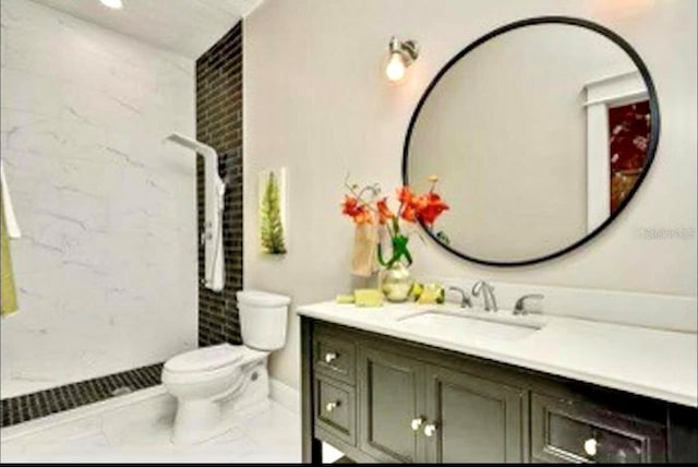 1515 E 31st Ave, Tampa, FL 33610 - full bathroom with a shower, toilet, and vanity
