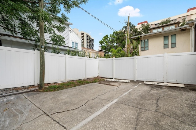2314 S Clewis Ct Unit 106, Tampa, FL 33629 - view of patio / terrace with fence