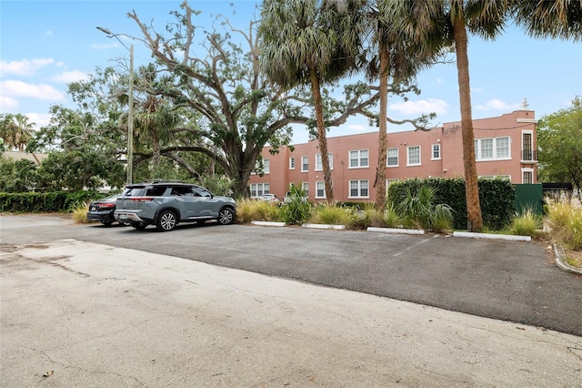 2314 S Clewis Ct Unit 106, Tampa, FL 33629 - view of uncovered parking lot