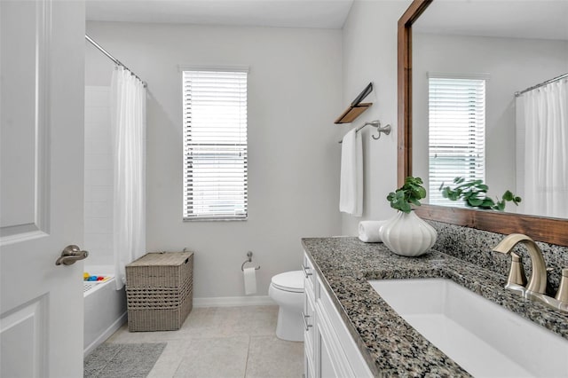 full bathroom with toilet, vanity, shower / bathtub combination with curtain, tile patterned flooring, and baseboards