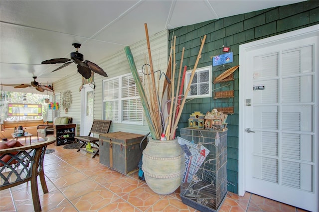 921 24th Ave N, Saint Petersburg, FL 33704 - porch with ceiling fan