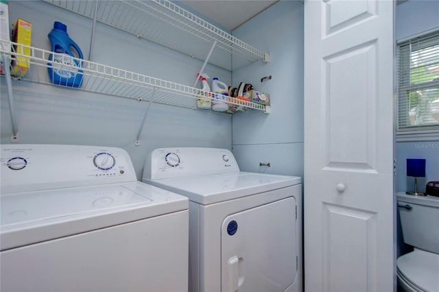 921 24th Ave N, Saint Petersburg, FL 33704 - washroom with washer and dryer